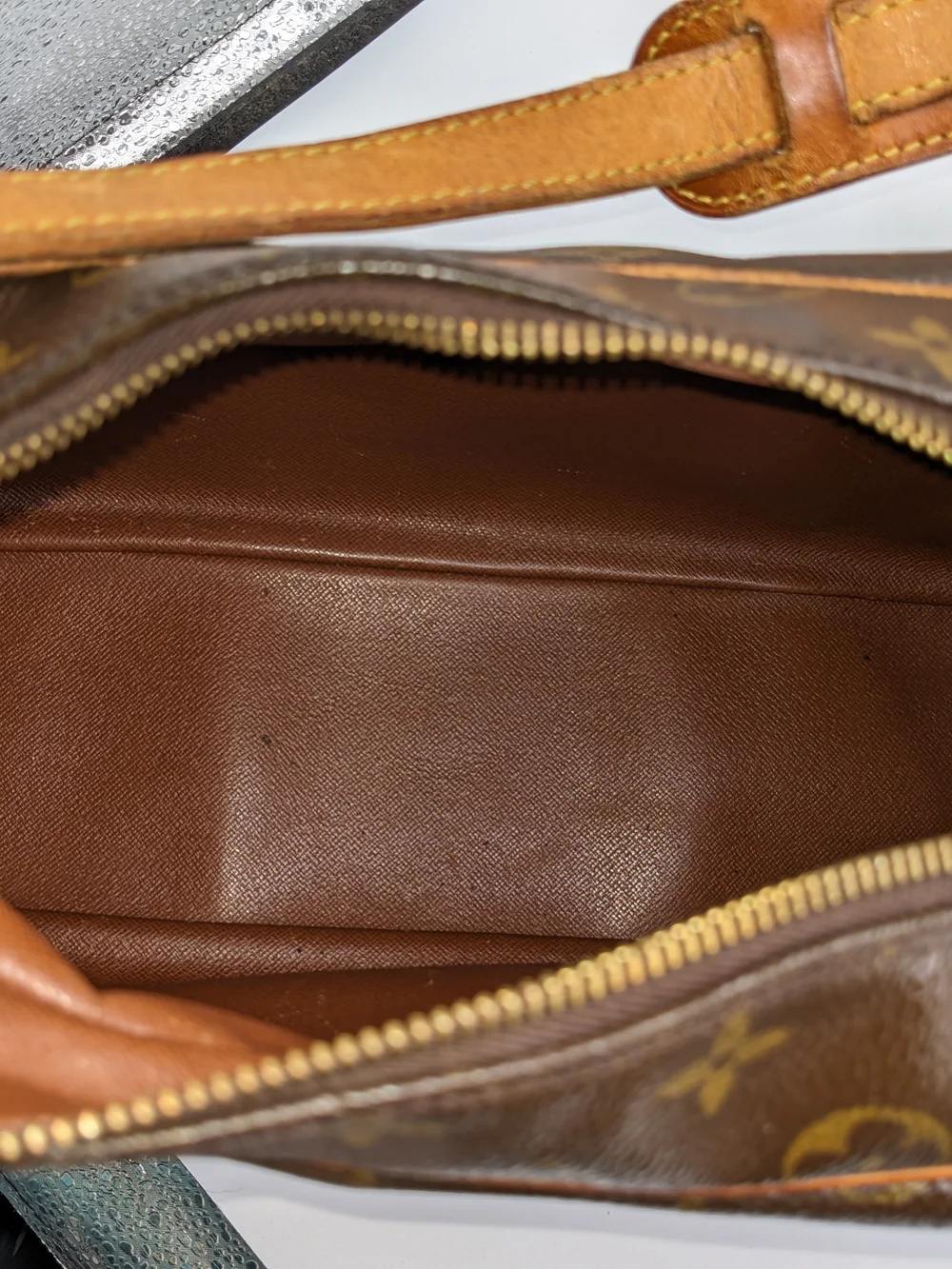 Louis Vuitton authentic louis